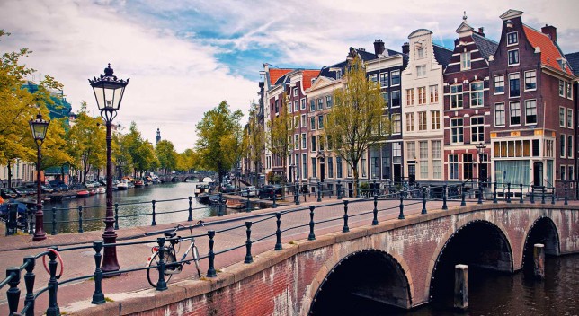 amsterdam-1xx