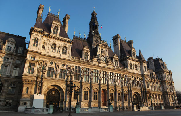 Hôtel-de-Ville-de-Paris-Extérieur-façade-|-630x405-|-©-Fotolia-jorisvo
